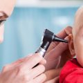 bebeklerde kulak agrisi