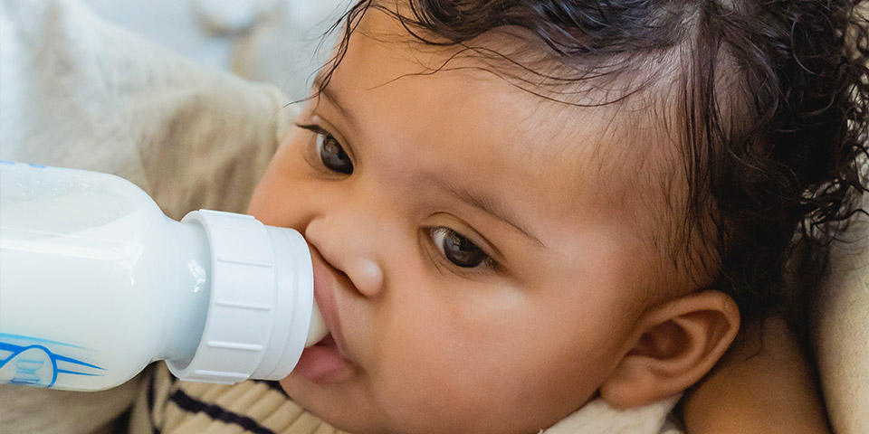 İnek Sütü Alerjisi Olan Bebekler Keçi Sütü Tüketebilir mi
