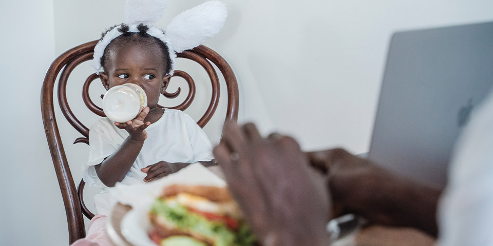 İnek Sütü Alerjisi Olan Bebeklerde Beslenme